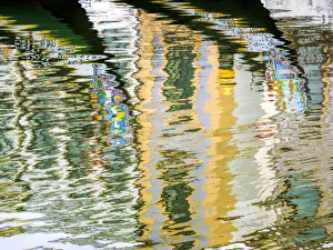 Relaxation Prints: Moliceiro. Traditional boats of Aveiro