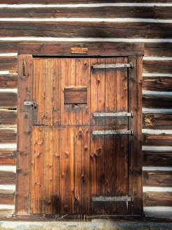 Images Dated 22nd November 2022: Montana, Glacier National Park. Lubec Barn (1926), Door close-up
