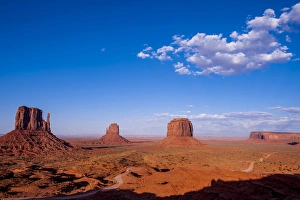 Monument Valley Navajo Tribal Park, Monument Valley, Utah, USA