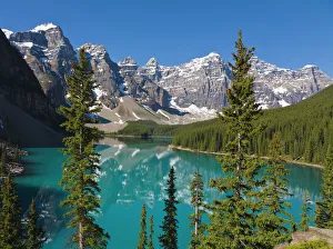 moraine lake canadian rockies alberta canada
