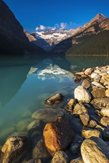 Morning light on Lake Louise, Banff National Park, Alberta, Canada Morning light on Lake Louise, Banff National Park, Alberta, Canada