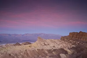 Images Dated 15th November 2005: Mornings first light on Zabriskie Point and Death Valley Below. Death Valley N