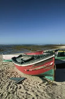 Images Dated 28th March 2006: MOROCCO, Atlantic Coast, EL, JADIDA (Area): Fishing Boats MOULAY, ABDALLAH Village