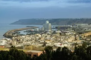 Images Dated 28th March 2006: MOROCCO, Atlantic Coast, SAFI: Town and Port View / Morning