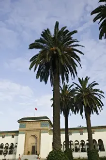 Images Dated 3rd March 2006: MOROCCO, Casablanca: Place Mohammed V Art Deco Style Palais de Justice