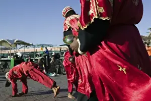Images Dated 18th March 2006: MOROCCO, MARRAKECH: Djemma el, Fna Square Gnouia Folkloric Dancers (MR)