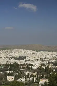 Images Dated 10th March 2006: MOROCCO, Region Kandar et Sebou: View of the Berber town of SEFROU lying in the foothills