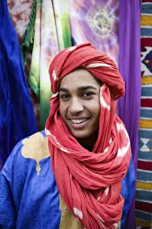 Images Dated 17th March 2006: MOROCCO, South of the High Atlas, AIT BENHADDOU: Moroccan Souvenir Seller (MR)