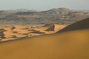 Images Dated 12th March 2006: MOROCCO, Tafilalt, MERZOUGA: Erg Chebbi Dunes (up to 400 ft in height) sunset