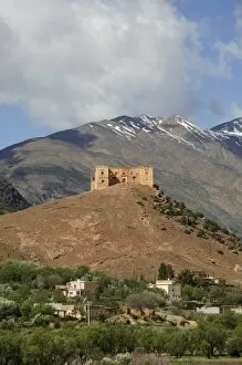Images Dated 21st March 2006: MOROCCO, Tizi, N, Test Pass Road, IJOUKAK: Kasbah Agadir n, Gouf Ruins