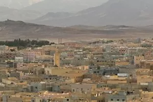 MOROCCO, Todra Gorge Area, TINERHIR: Town View / Late Afternoon