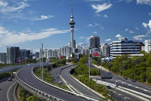 Images Dated 22nd March 2015: Motorways and Skytower, Auckland, North Island, New Zealand