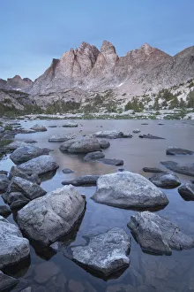 Images Dated 3rd February 2022: Mount Bonneville and Little Bonneville Lake. Bridger Wilderness, Wind River Range, Wyoming
