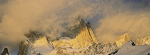 Images Dated 11th October 2012: Mount Fitz Roy seen from Laguna de Los Tres during sunrise, Argentina, Los Glaciares NP
