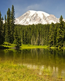 Mount Rainier, Reflection Lakes, Mount Rainier National Park, Washington, USA