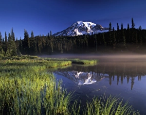Images Dated 2nd August 2012: Mount Rainier. sunrise at Reflection Lake. Mount Rainier National Park, WA