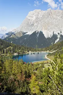 Images Dated 2nd October 2011: Mountain lake Seeben (Seebensee) in the Mieminger mountains with the Wetterstein