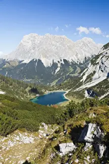 Images Dated 2nd October 2011: Mountain lake Seeben (Seebensee) in the Mieminger mountains with the Wetterstein
