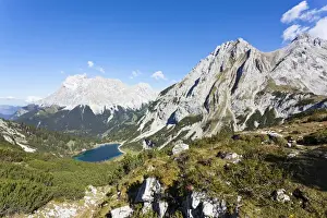 Images Dated 2nd October 2011: Mountain lake Seeben (Seebensee) in the Mieminger mountains with the Wetterstein