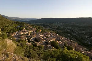 Images Dated 20th August 2008: Moustiers-Sainte-Marie, Provence, France