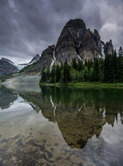 Images Dated 20th July 2014: Mt Assiniboine Provincial Park, Alberta, Canada