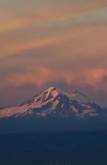 Images Dated 27th July 2006: Mt. Baker from Mt. Constitution in Moran State Park, Orcas Island, Washington, US