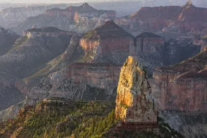 Images Dated 20th May 2018: Mt Hayden from Imperial Point on the North Rim in Grand Canyon National Park, Arizona