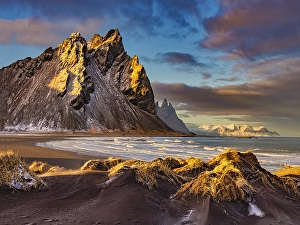 Images Dated 30th June 2024: Mt. Vestrahorn and dunes, Iceland