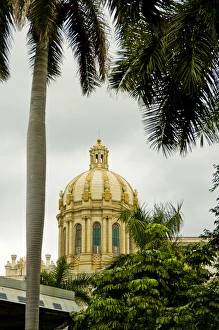 Images Dated 2nd January 2010: Museo de La Revolucion, Museum of the Revolution, former Presidential Palace in Central