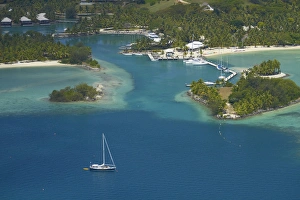 Images Dated 24th October 2011: Musket Cove Island Resort, Malolo Lailai Island, Mamanuca Islands, Fiji, South Pacific