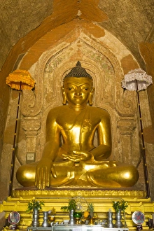Images Dated 23rd November 2014: Myanmar. Bagan. Htilominlo Temple. Golden Buddha
