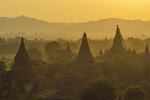 Myanmar. Bagan. Temples at sunset
