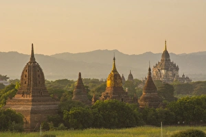 Images Dated 24th November 2014: Myanmar. Bagan. Temples at sunset