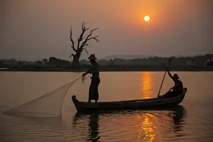 Jim Zuckerman Prints: Myanmar, Mandalay, Amarapura. Fishermen on Irrawaddy River