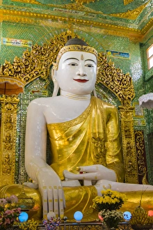 Images Dated 21st November 2014: Myanmar. Mandalay. Sagaing Hill. Soon U Pon Nya Shin Paya