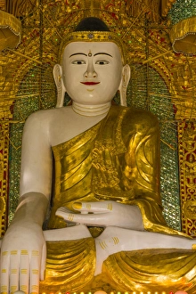 Images Dated 21st November 2014: Myanmar. Mandalay. Sagaing Hill. Soon U Pon Nya Shin Paya. Giant buddha