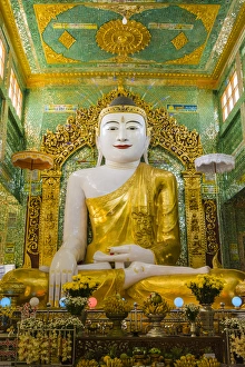 Images Dated 21st November 2014: Myanmar. Mandalay. Sagaing Hill. Soon U Pon Nya Shin Paya