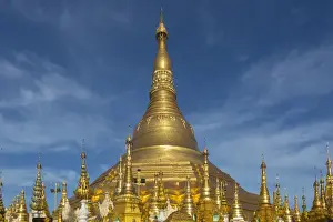 Images Dated 21st October 2013: Myanmar, Yangon. Golden stupa and temples of Shwedagon Pagoda
