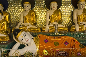 Images Dated 1st December 2014: Myanmar. Yangon. Shwedagon Pagoda. Reclining Buddha