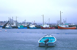 Images Dated 19th January 2005: N. A. Canada, Nova Scotia. Lobster boats on a foggy, rainy day