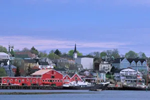 Images Dated 19th January 2005: N. A. Canada, Nova Scotia. A view of Lunenburg, a fishing town on the Atlantic coast