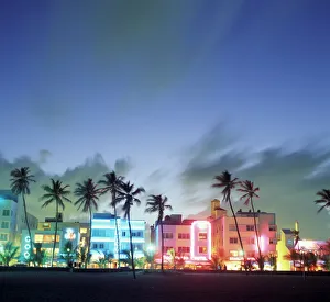 Downtown Prints: N. A. USA, Florida, Miami, South Beach
