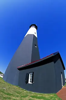 Images Dated 27th July 2004: N. A. USA, Georgia, Savannah. Tybee Island lighthouse
