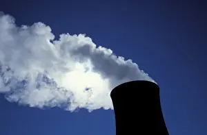 Images Dated 16th March 2004: N. A. USA, Indiana, Michigan City Steam billowing from stack