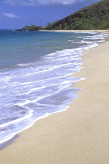 Images Dated 6th April 2004: N. A. USA, Maui, Hawaii. Makena beach