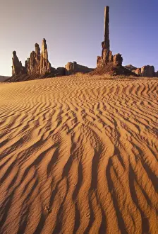 Science Prints: N. A. USA, Utah, Canyonlands Nat l Park Desert sands and rocky spires
