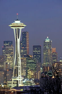 Images Dated 29th March 2004: N. A. USA, Washington, Seattle. Space Needle and downtown at night