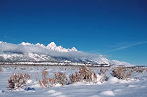Images Dated 12th December 2005: N. A. USA, Wyoming, Grand Teton Nat l Park Teton Range In Winter
