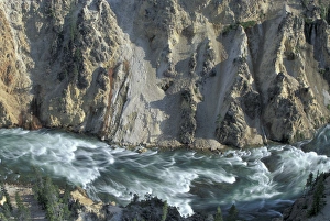 Images Dated 14th April 2004: N. A. USA, Wyoming. Yellowstone National Park. Yellowstone river
