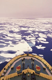 NA, Canada, Canadian Arctic, Baffin Island Ice breaking, Bellot Strait